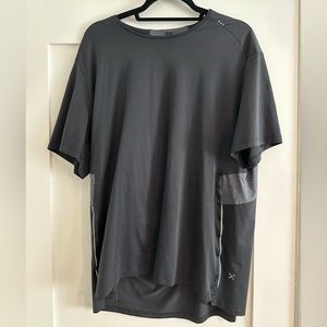 Lululemon Fast & Free short sleeve shirt in Men’s size XXL